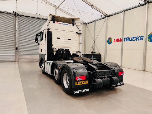 MAN TGX 26.460 6×2 Tractor Unit