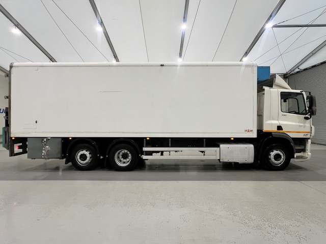 DAF CF 290 6×2 Rear Steer Fridge Box