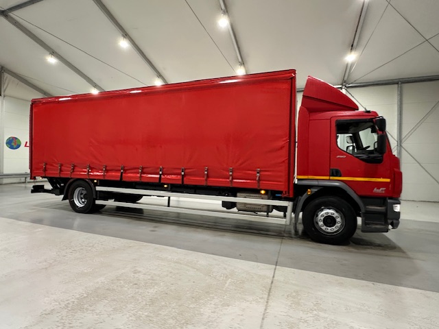 DAF LF 250 Sleeper Cab Curtainsider