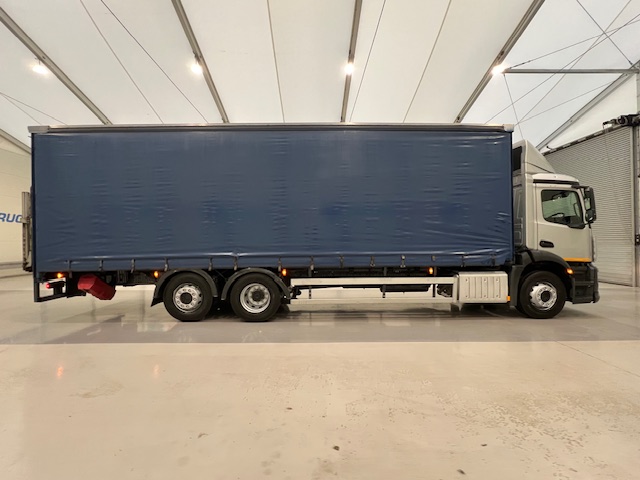 Mercedes Actros 2530 6×2 Day Cab Curtainsider