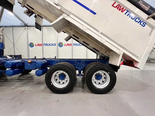 Scania P410 8×4 Rest Cab Tipper Manual
