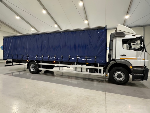 Mercedes 1824 4×2 Day Cab Curtainsider