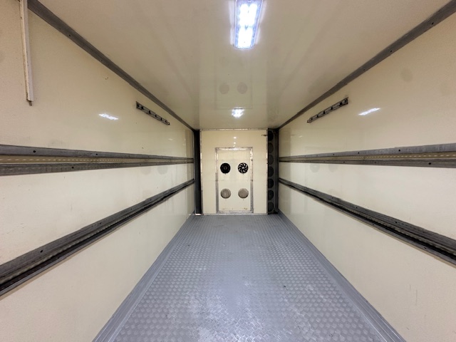 Mercedes Axor 2529 Rear Lift Sleeper Cab Box Van