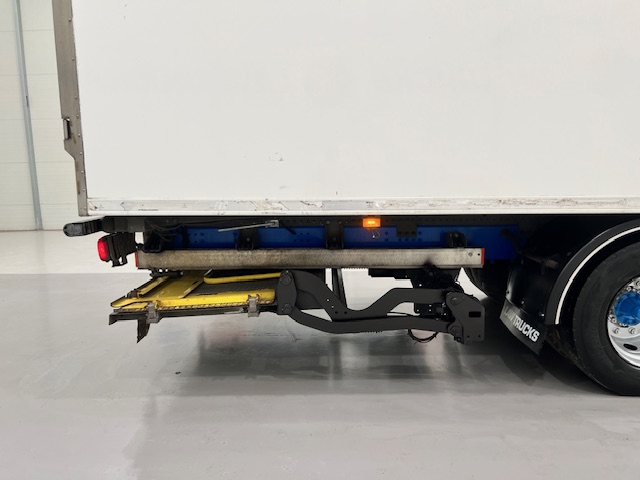 Scania P250 4×2 Sleeper Cab Fridge Box