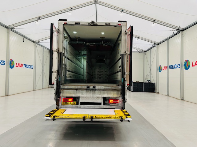 DAF CF 290 6×2 Rear Steer Fridge Box