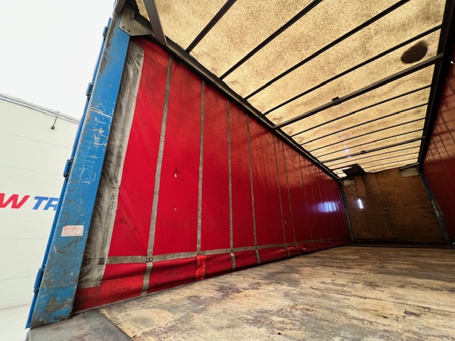 Mercedes Actros 2530 Rear Lift Sleeper Cab Curtainsider
