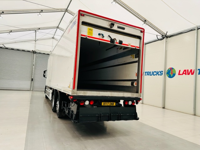 Iveco Stralis 310 AT 6×2 Fridge Box Van