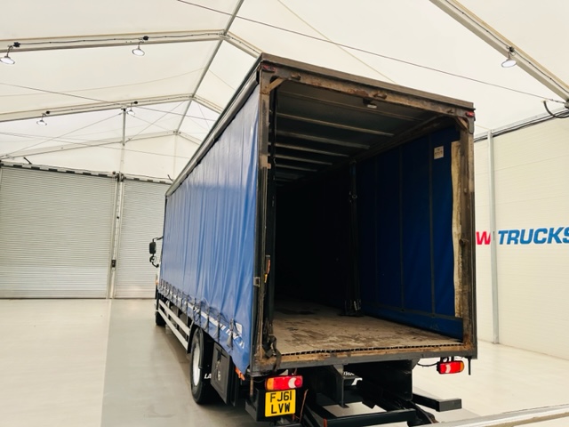 DAF CF65 250 Sleeper Cab Curtainsider