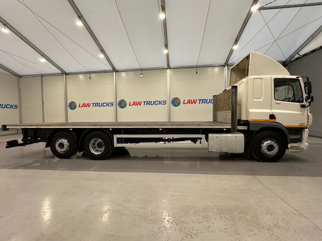 DAF CF 330 6×2 Rear Lift Sleeper Cab Flatbed