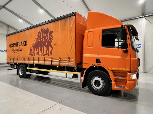 DAF CF65 220 Sleeper Cab Curtainsider