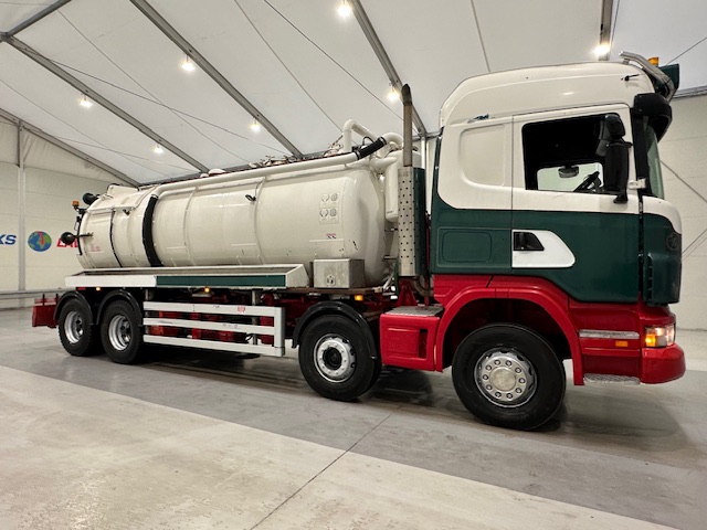 Scania R420 8×4 Highline Vacuum Tanker