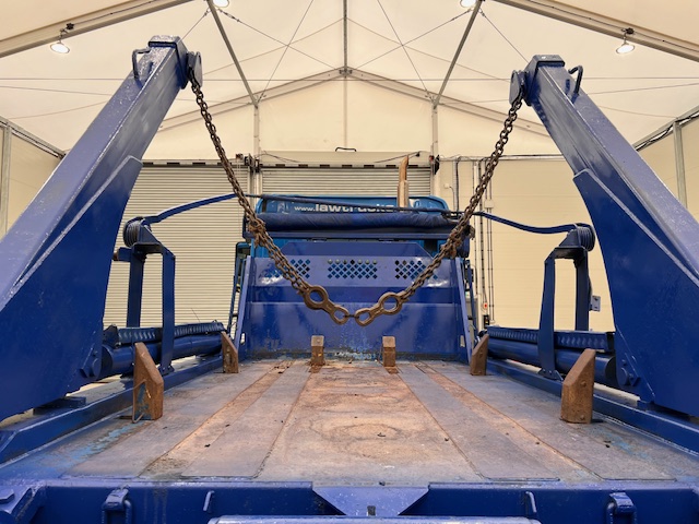 Mercedes Arocs 1824 Day Cab Skip Loader