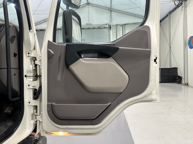DAF LF 220 4×2 Day Cab Refuse Collector