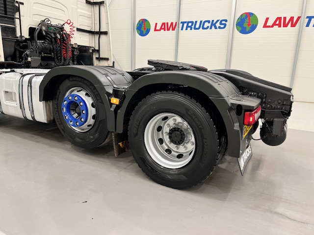 Volvo FH 500 6×2 Midlift Tractor Unit