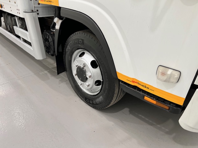 Isuzu N75.190 Day Cab Box Van