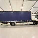 Mercedes Actros 1824 Sleeper Cab Curtainsider - thumbnail