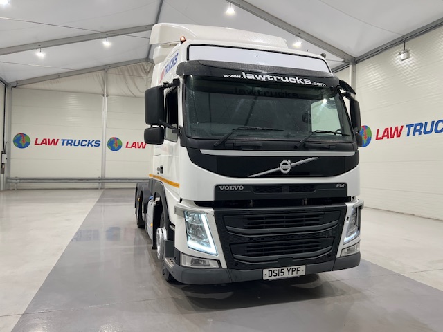 Volvo FM 450 6×2 Midlift Tractor Unit