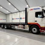 Volvo FM 330 6×2 Rear Lift Sleeper Cab Flatbed - thumbnail