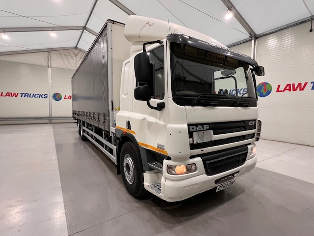 DAF CF75 310 Rear Lift Sleeper Cab Curtainsider