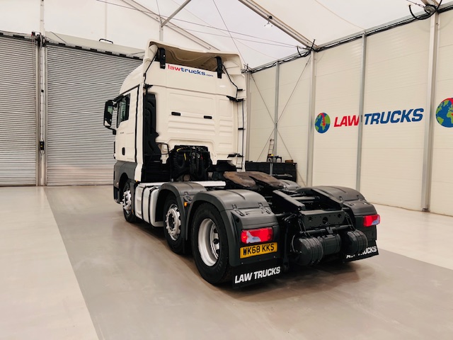 MAN TGX 26.460 6×2 Tractor Unit
