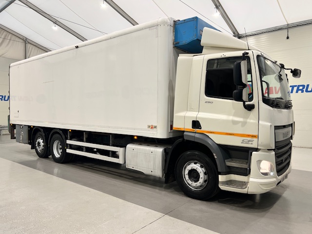 DAF CF 290 6×2 Rear Steer Fridge Box