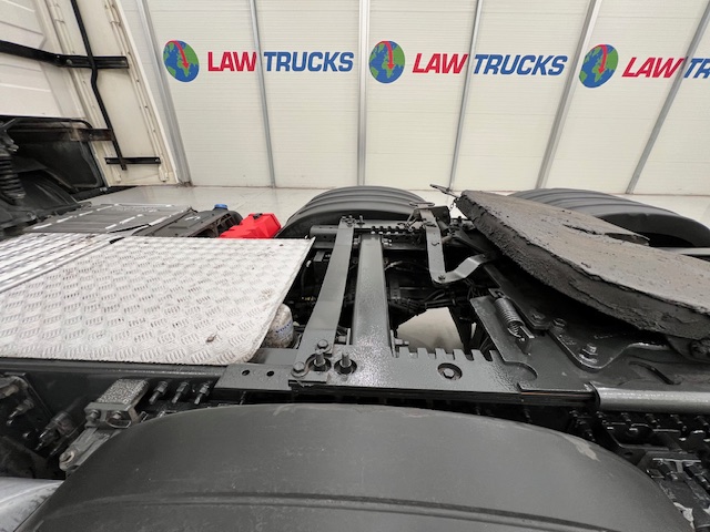 Volvo FH 500 6×2 Midlift Tractor Unit