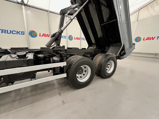 DAF CF 400 8×4 Day Cab Steel Tipper Grab