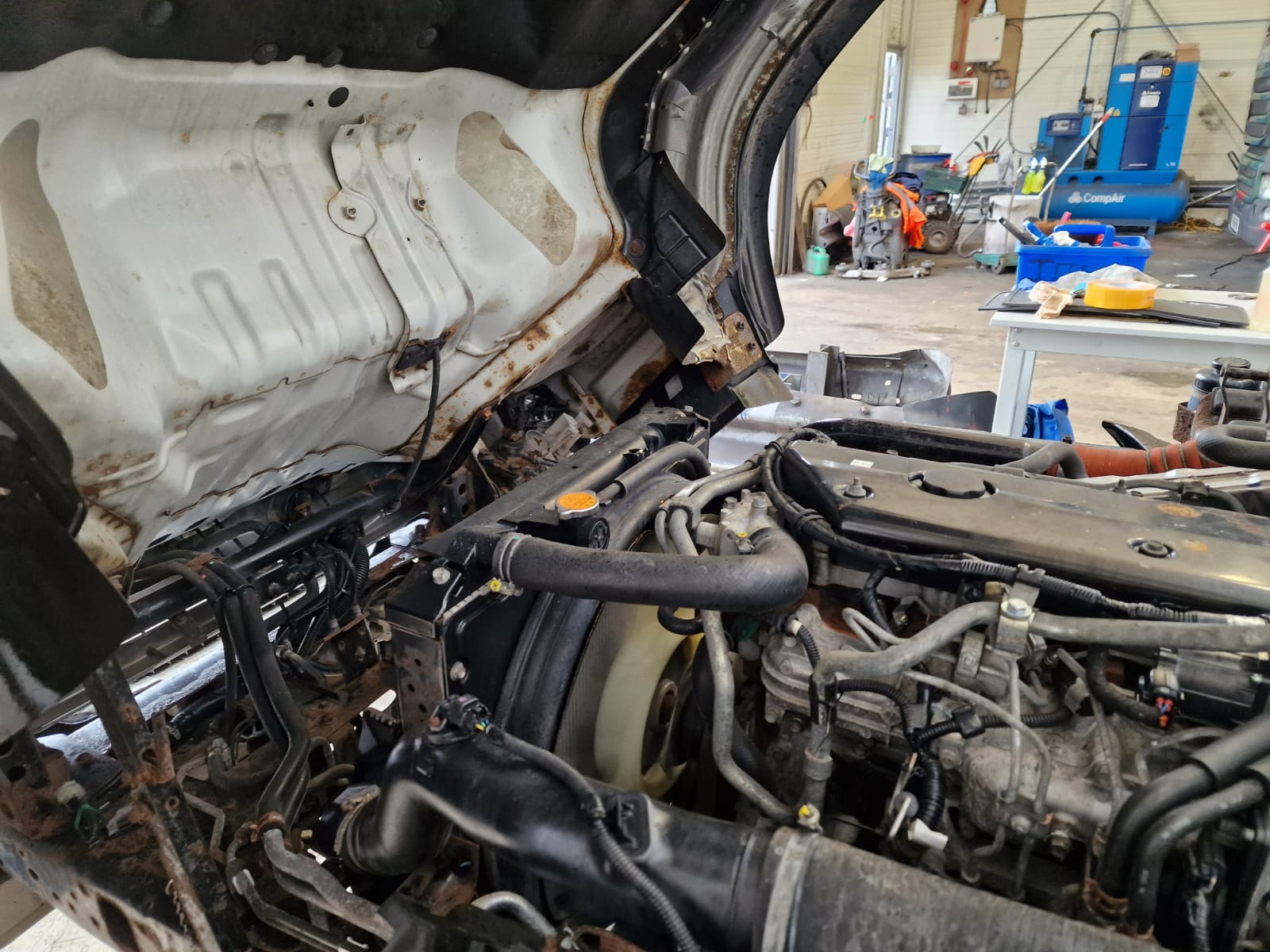 Isuzu N75.190 Day Cab Box Van