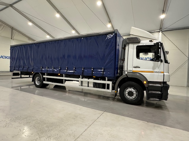 Mercedes 1824 4×2 Day Cab Curtainsider