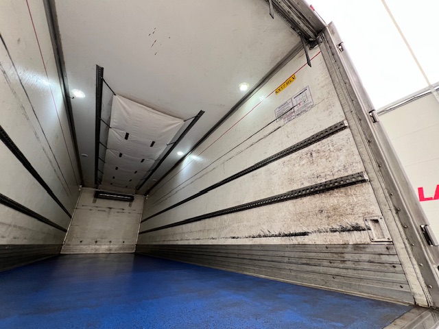 Scania P250 4×2 Sleeper Cab Fridge Box