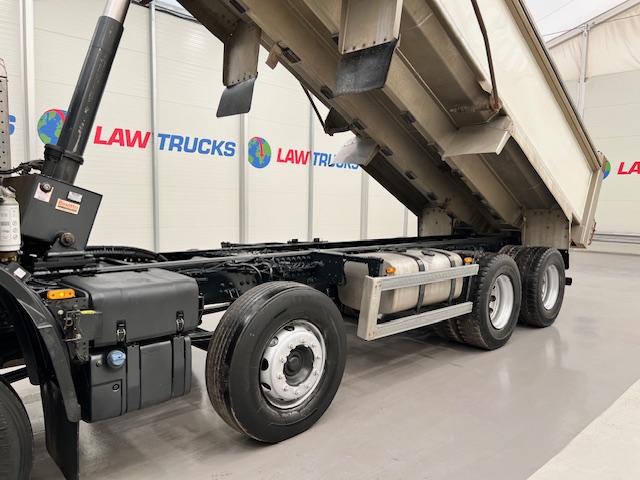 DAF CF 400 8×4 Day Cab Tipper