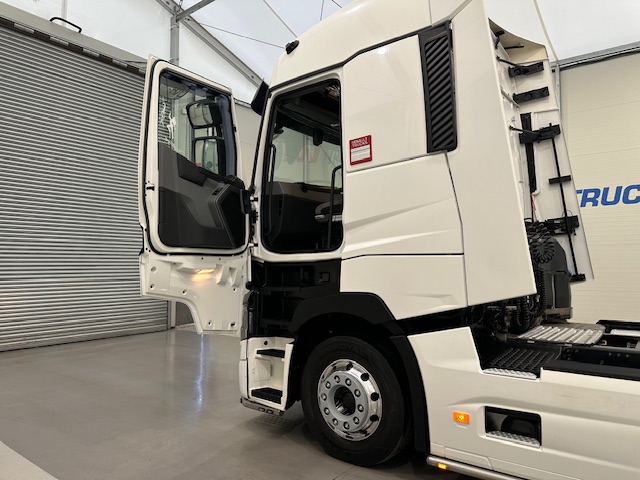Renault T480 High 4×2 Tractor Unit