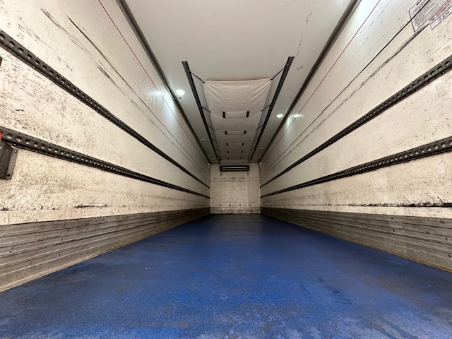 Scania P250 4×2 Sleeper Cab Fridge Box