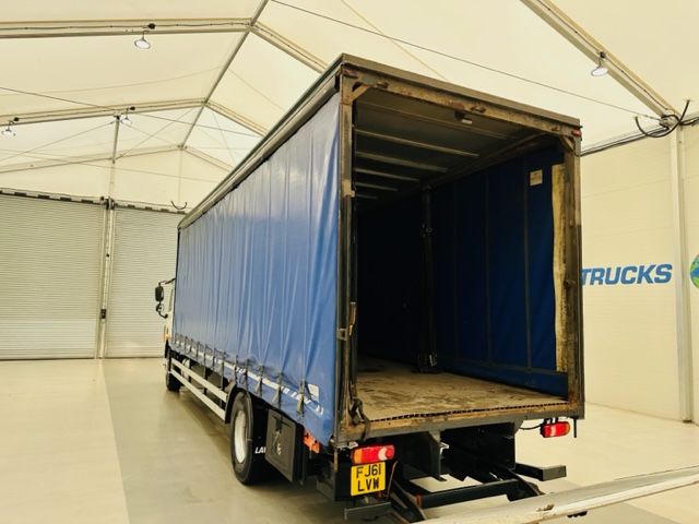 DAF CF65 250 Sleeper Cab Curtainsider