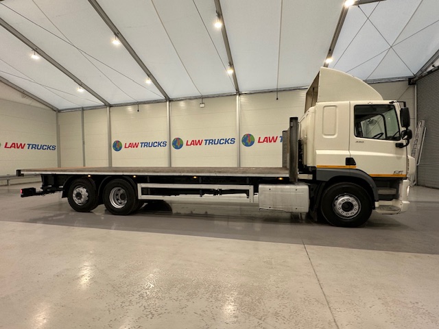 DAF CF 330 6×2 Rear Lift Sleeper Cab Flatbed