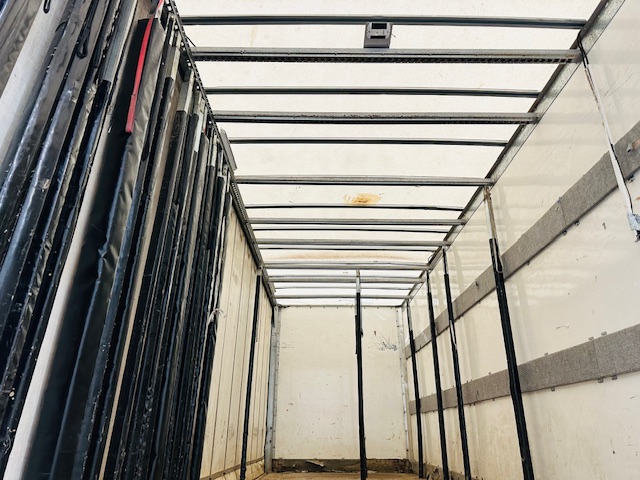 Mercedes Actros 1830 Sleeper Curtainsider Box Van
