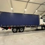 Mercedes Actros 2530 6×2 Sleeper Cab Curtainsider - thumbnail