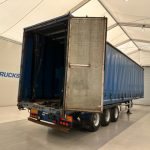 SDC Tri Axle Curtainsider Trailer - thumbnail