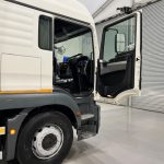 MAN TGM 18.250 4×2 Sleeper Cab Curtainsider - thumbnail
