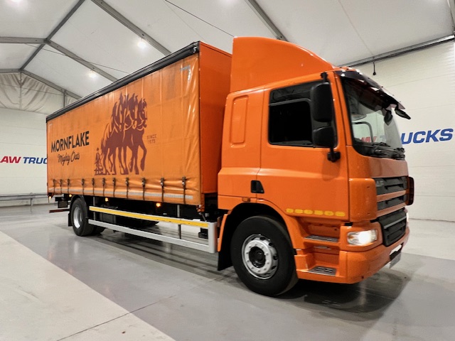 DAF CF65 220 Sleeper Cab Curtainsider