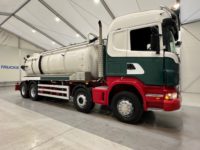 Scania R420 8×4 Highline Vacuum Tanker