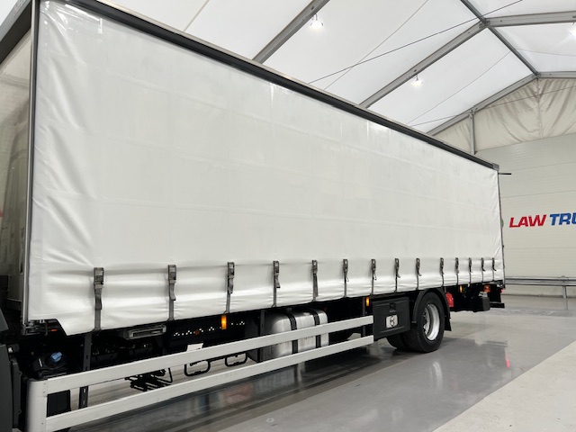 Mercedes Actros 1824 Day Cab Curtainsider