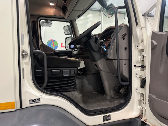 DAF LF 220 4×2 Day Cab Refuse Collector