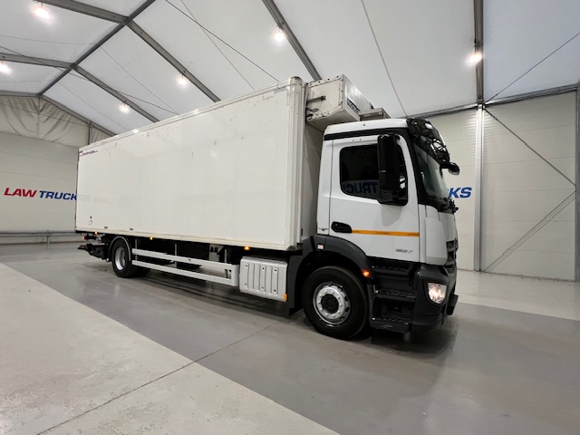 Mercedes Antos 1827 Day Cab Fridge Box