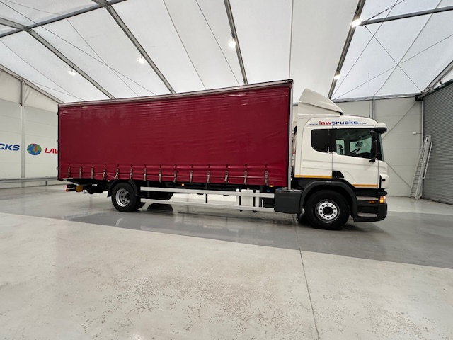 Scania P250 4×2 Sleeper Cab Curtainsider