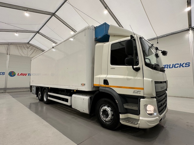DAF CF 290 6×2 Rear Steer Fridge Box