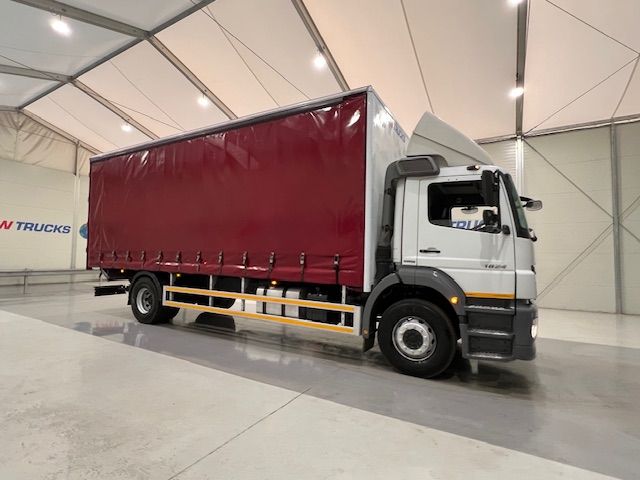 Mercedes Axor 1824 Day Cab Curtainsider