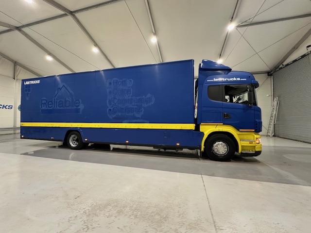Scania R270 4×2 Sleeper Cab Box Van Manual