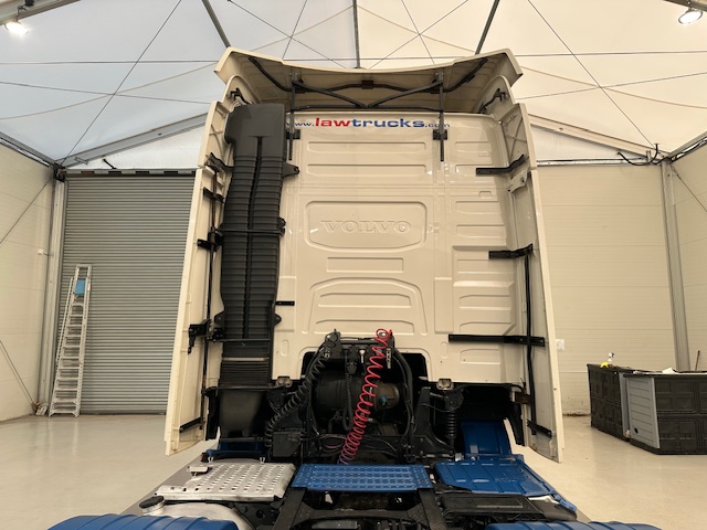 Volvo FH 500 6×2 Midlift Tractor Unit