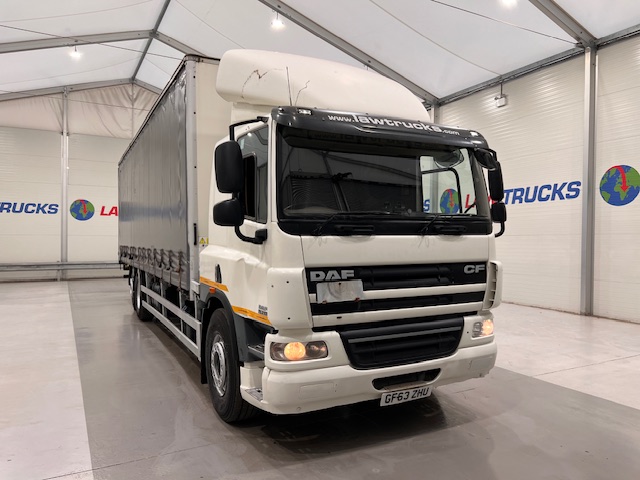 DAF CF75 310 Rear Lift Sleeper Cab Curtainsider